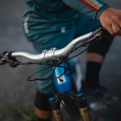 Руль Leatt 6.0 Handlebar Kit 35mm 38/9˚/800mm Silver 9025102130