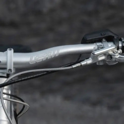 Руль Leatt 6.0 Handlebar Kit 35mm 38/9˚/800mm Silver 9025102130